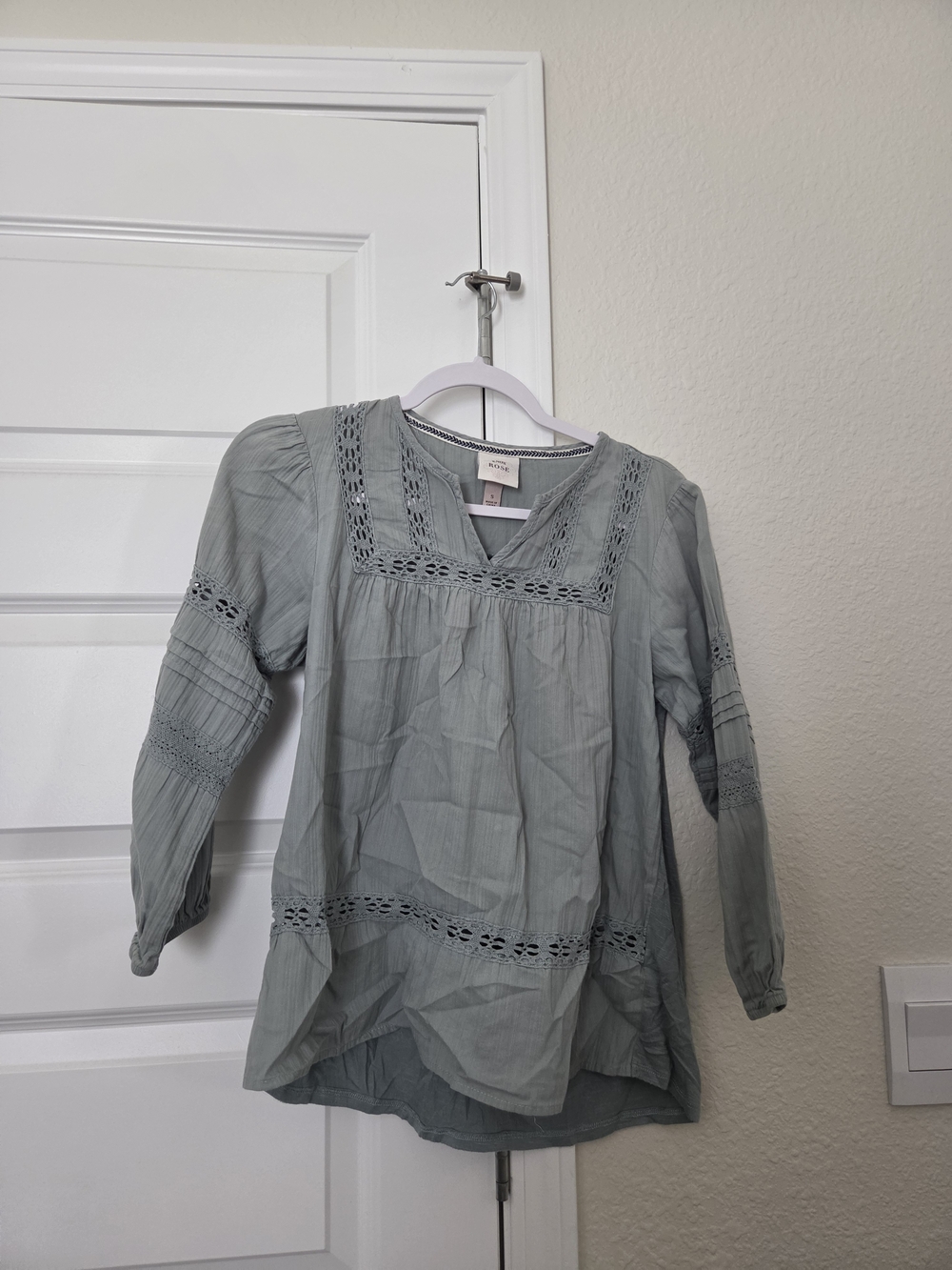 Knox Rose Light Sage Crochet-Trim Peasant Top